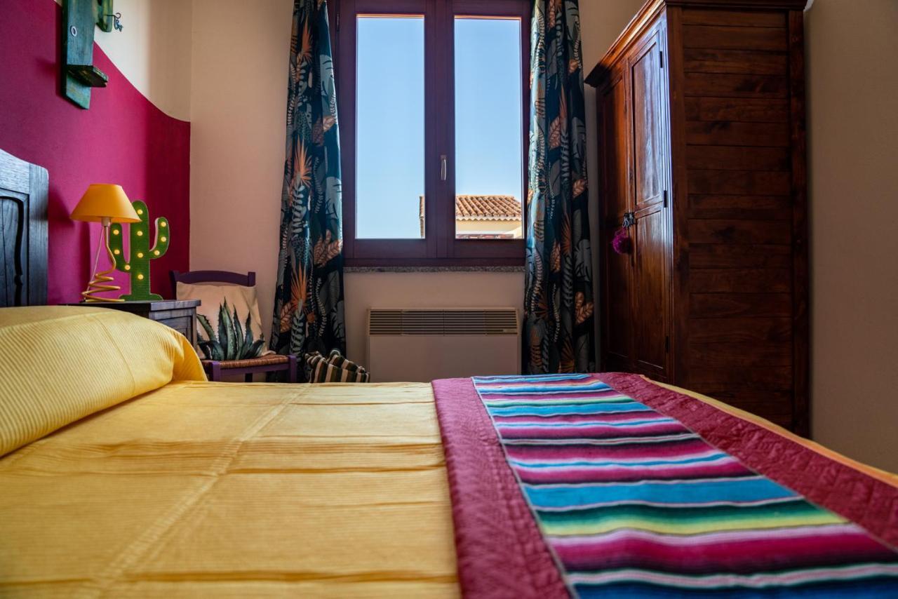 Nora Guesthouse Rooms And Villas プーラ エクステリア 写真