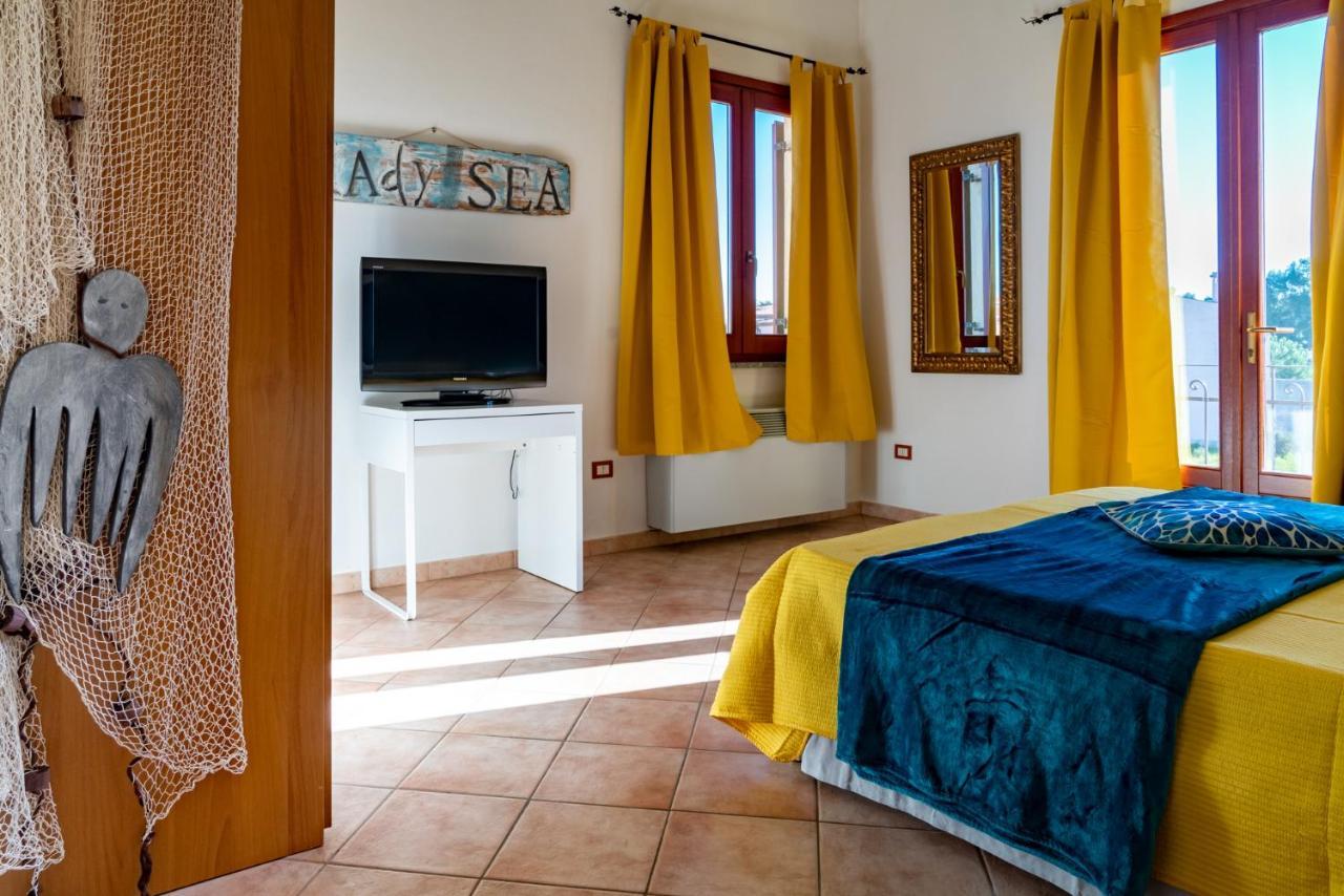 Nora Guesthouse Rooms And Villas プーラ エクステリア 写真