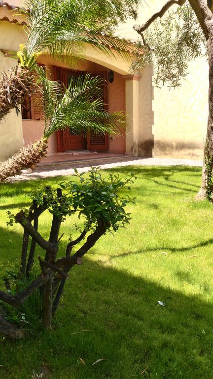 Nora Guesthouse Rooms And Villas プーラ エクステリア 写真